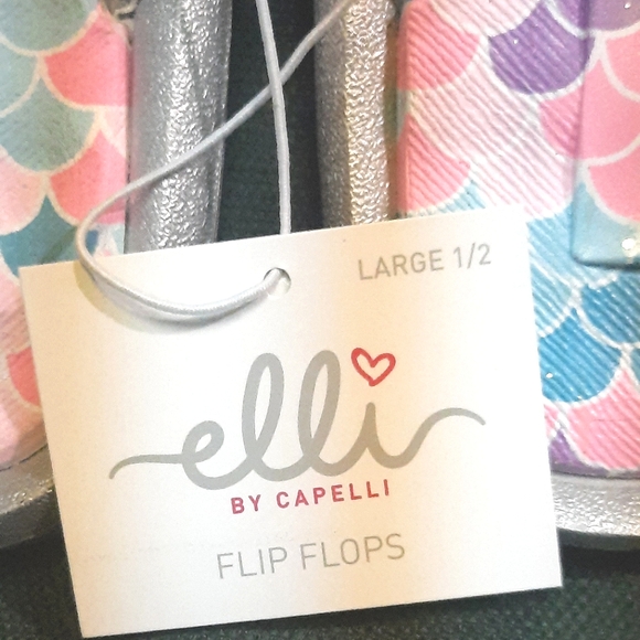 Girls mermaid flip flops! NWT! SZ..L 1/2 - Picture 4 of 6